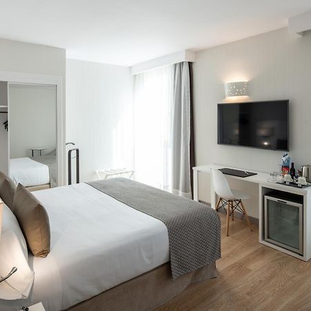 Catalonia Bristol Hotel Сан Андрес де ла Барка Екстериор снимка