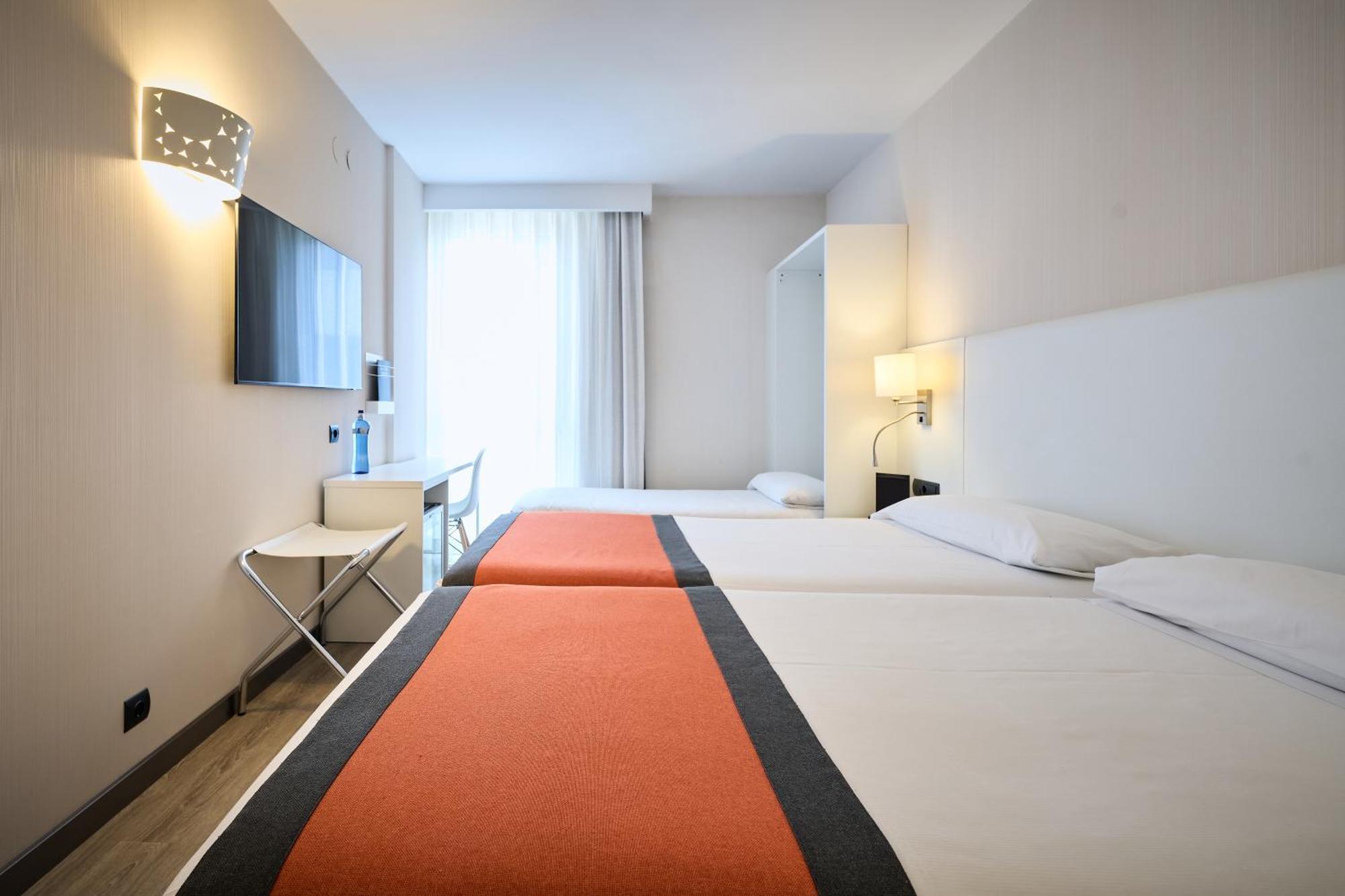 Catalonia Bristol Hotel Сан Андрес де ла Барка Стая снимка