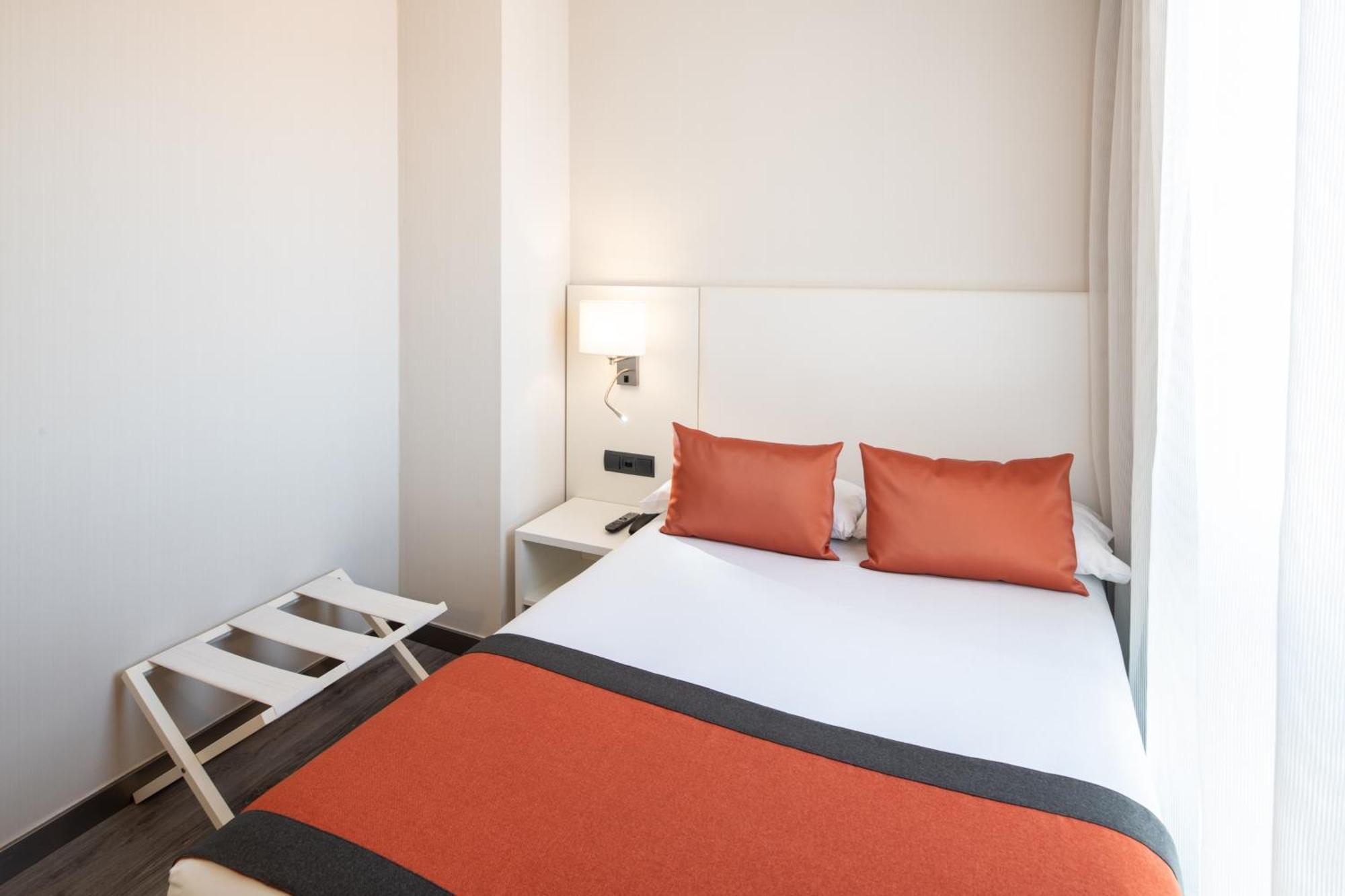 Catalonia Bristol Hotel Сан Андрес де ла Барка Стая снимка