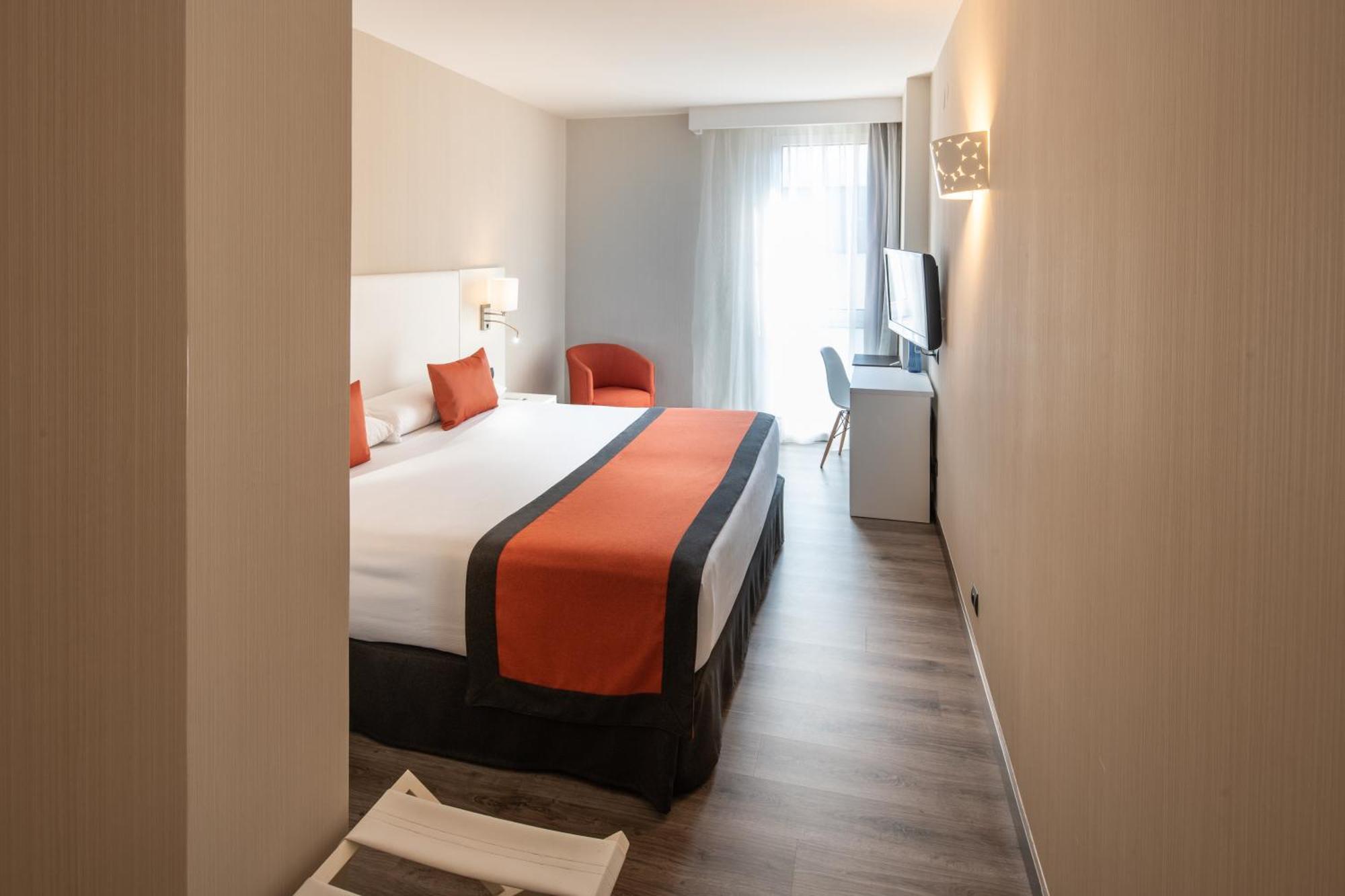 Catalonia Bristol Hotel Сан Андрес де ла Барка Стая снимка